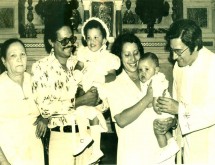 Luis-Ovalles-su-madresu-esposa-y-sus-2-hijos